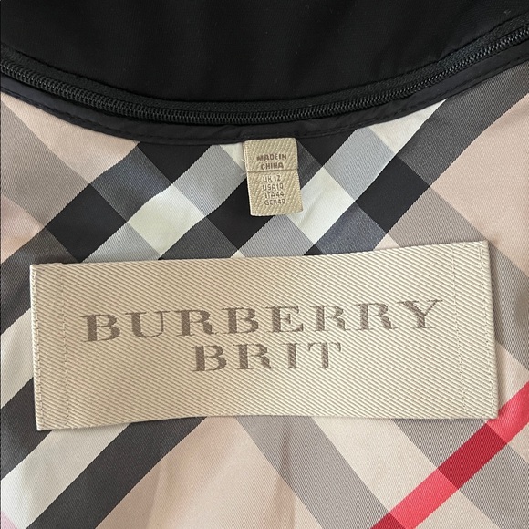 Burberry Coat - Picture 11 of 13